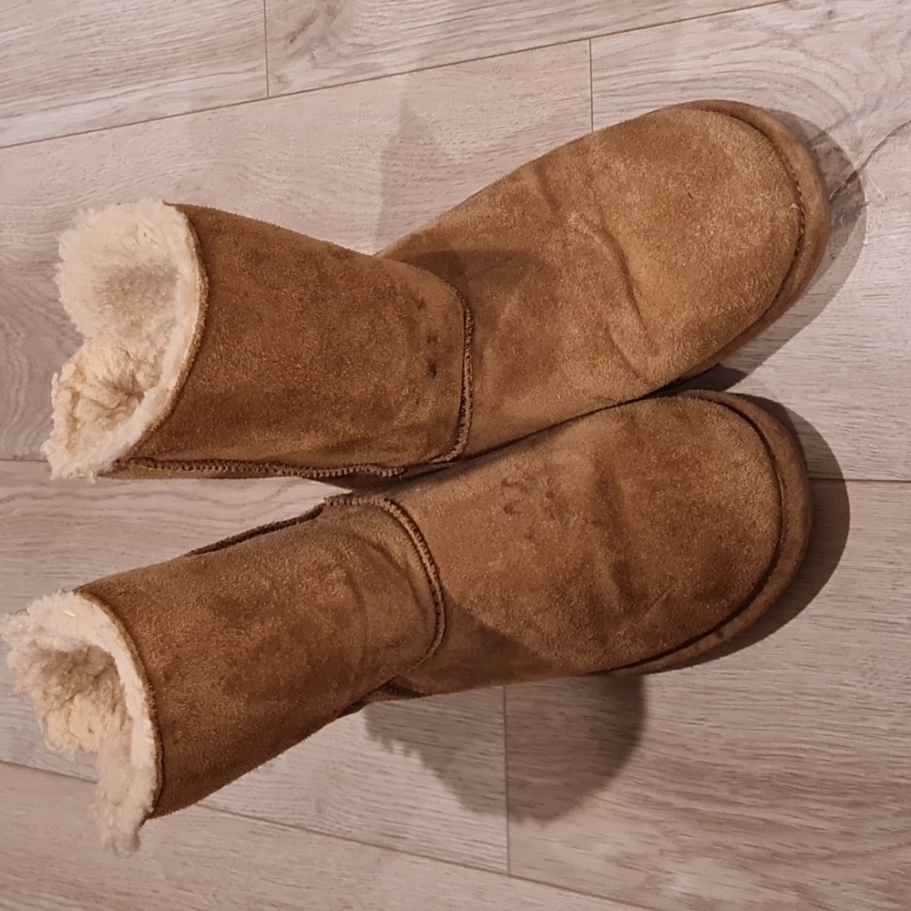 BearPaw boots